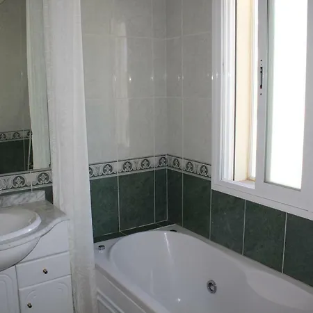 Casa Rita E Felix * Quarteira